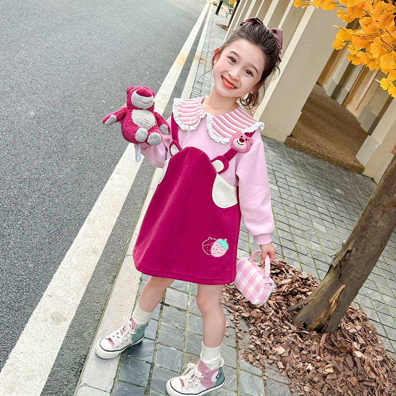 女童草莓熊玩偶连衣裙春秋款2024新款儿童长袖女宝宝秋季秋装裙子