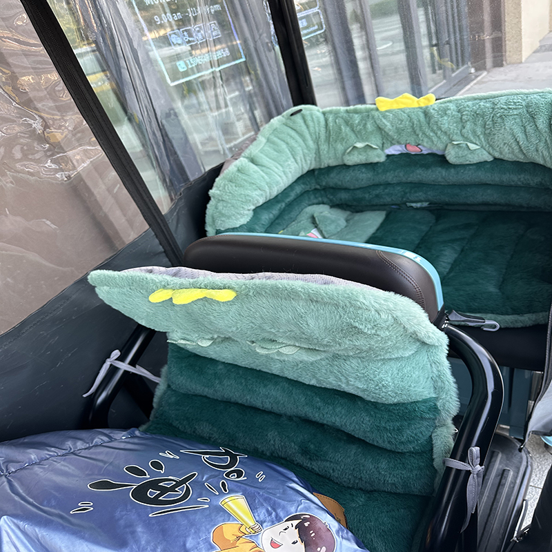 三轮车冬季坐垫电动三轮车坐垫冬季加厚加绒电动四轮车靠背椅垫子