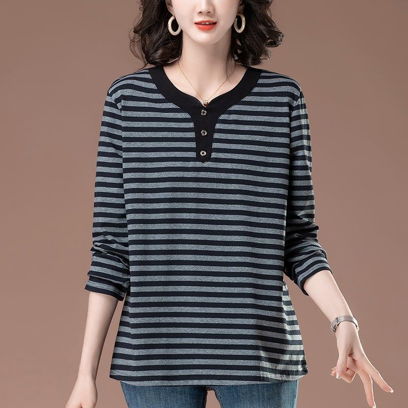 长袖t恤女春秋新款大码女装宽松中老年妈妈纯棉V领显瘦条纹打底衫