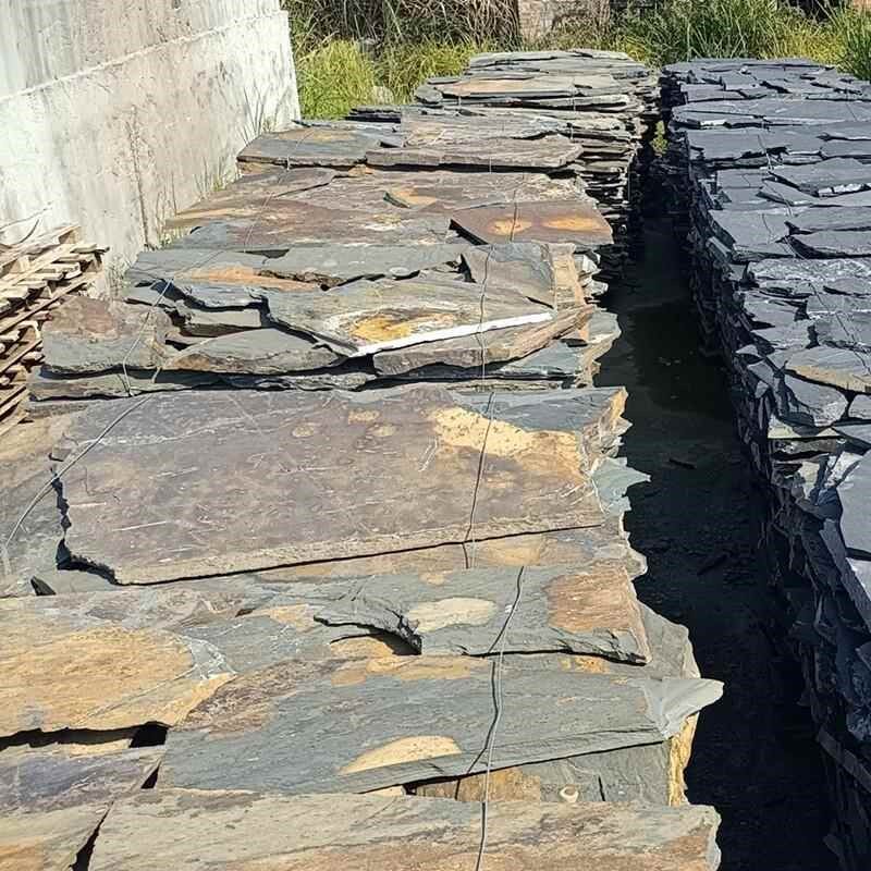 青石板不规则碎拼片石庭院地砖室外广场地板铺路石天然游步道厂家