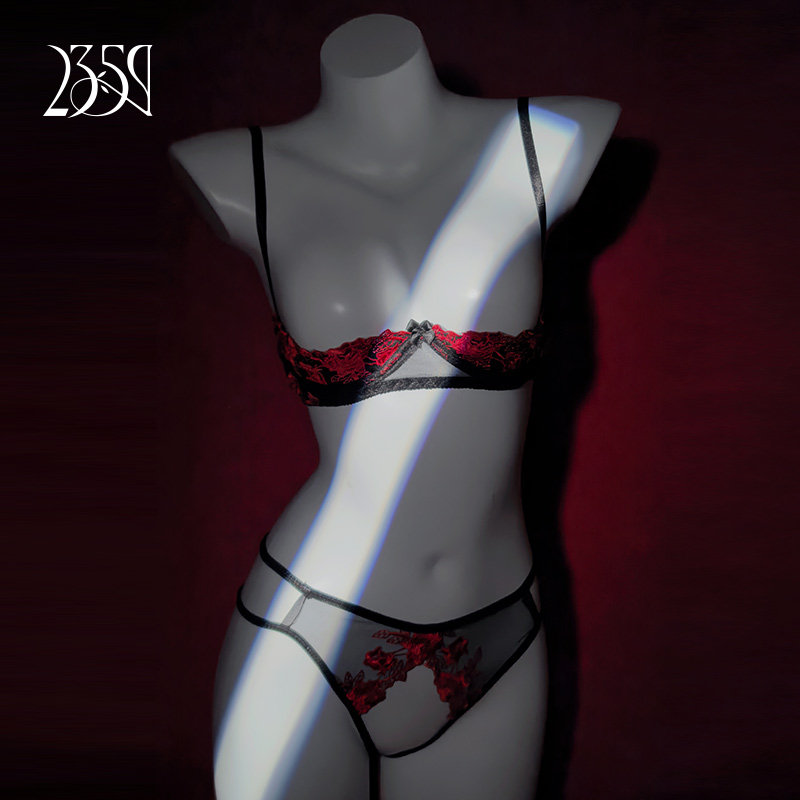 内衣刺绣三点钢托开裆两件套聚拢文胸半露蕾丝套装情侣趣味qqny