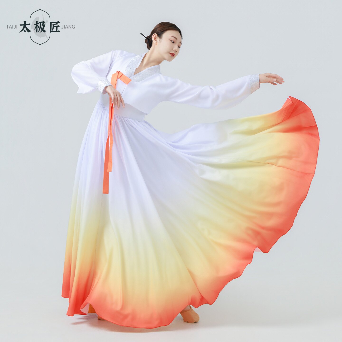 朝鲜民族舞蹈服演出服女成人艺考服白色渐变大摆裙民族风练习裙图片