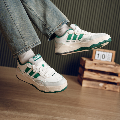 阿迪达斯轻便休闲鞋男鞋女鞋春季新款复古低帮板鞋运动鞋子KH9024