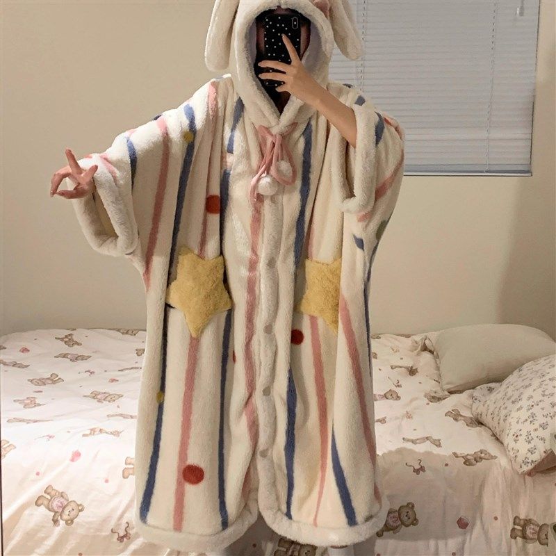 可爱珊瑚绒大码睡衣女冬季新款加绒加厚法兰绒长款家居服外穿睡袍