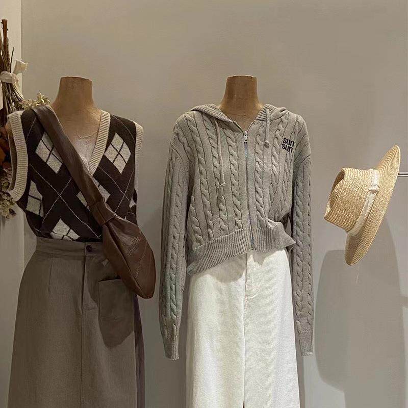 服装店模特展示架女平胸半身橱窗假人台高档女装店复古牛皮纸模特