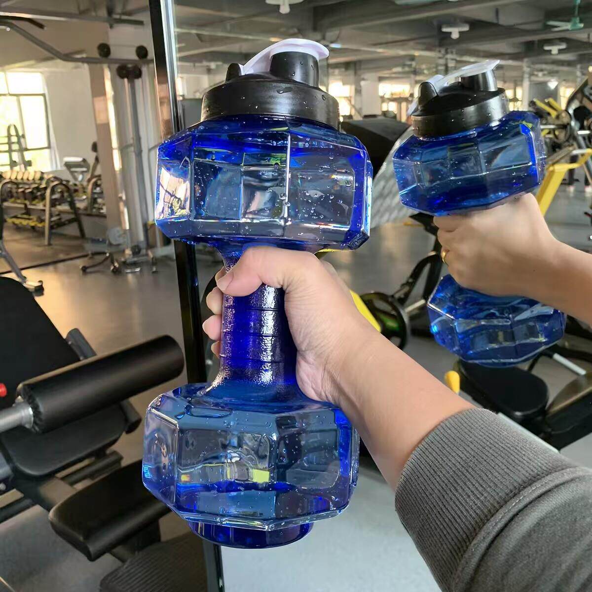 哑铃水瓶大容量健身杯创意运动水壶男可携式个性塑料太空杯防摔防
