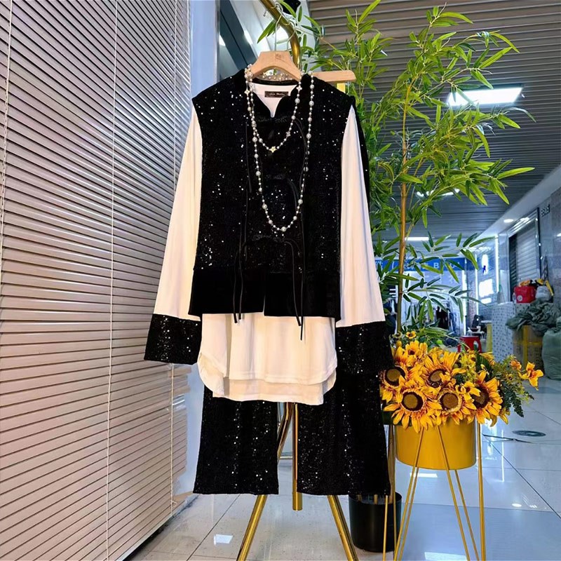 大码女装盘扣亮片马甲长袖打底衫长裤平妹妹时尚复古风洋气三件套