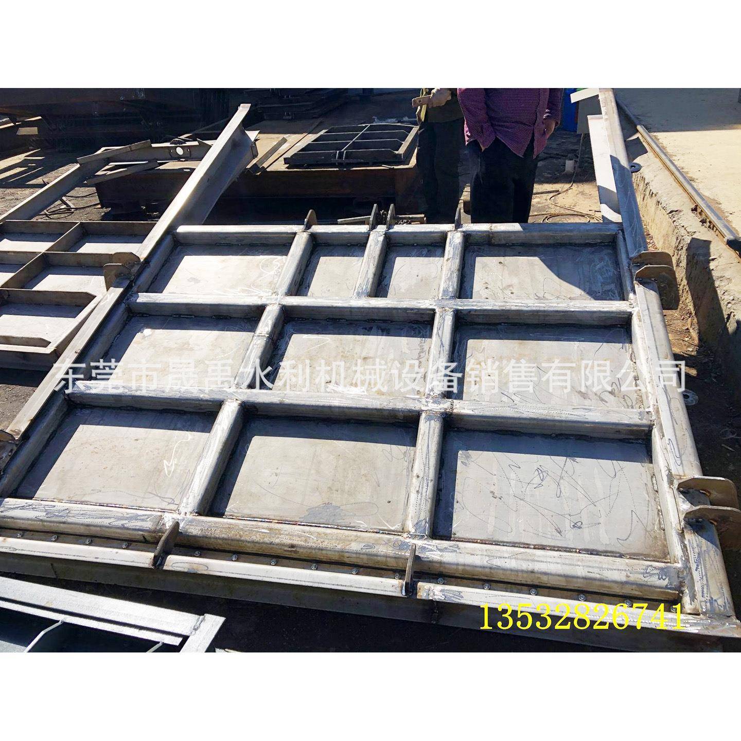 广东水利不锈钢闸门不锈钢插板闸门不锈钢叠梁闸门定做18888.00