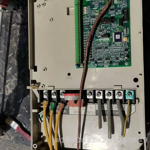 变频器VFD220B43A，三相，380-480V，没有议价