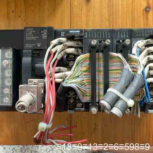 PLC一套，含CJ2M-CPU14、PD025电源、议价