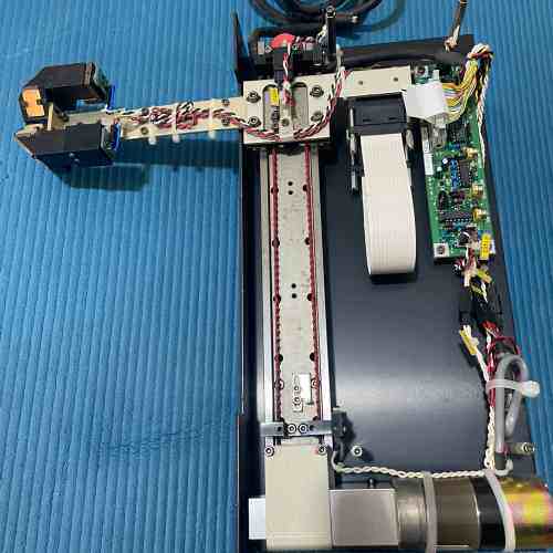 议价光刻机组件拆机4S007-585/安川马达UGQMEM-01维修 - 封面
