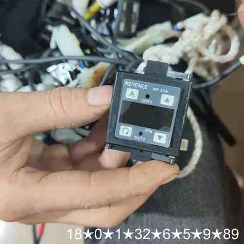 KEYENCE压力表 AP-31，共15个，成色，优