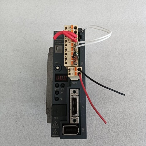 MR-JN-40A驱动器，成色如图，需要议价