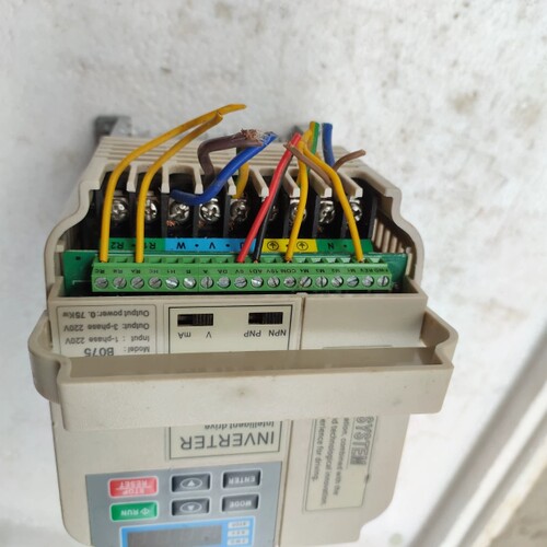 精研变频器B075 0.75KW 220V 如