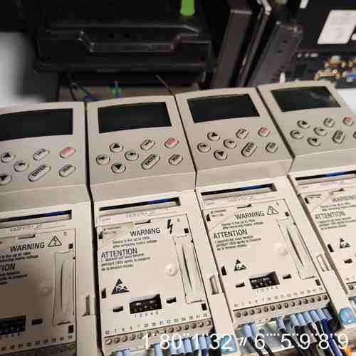 E82EV751-2C，0.75kw变频器。