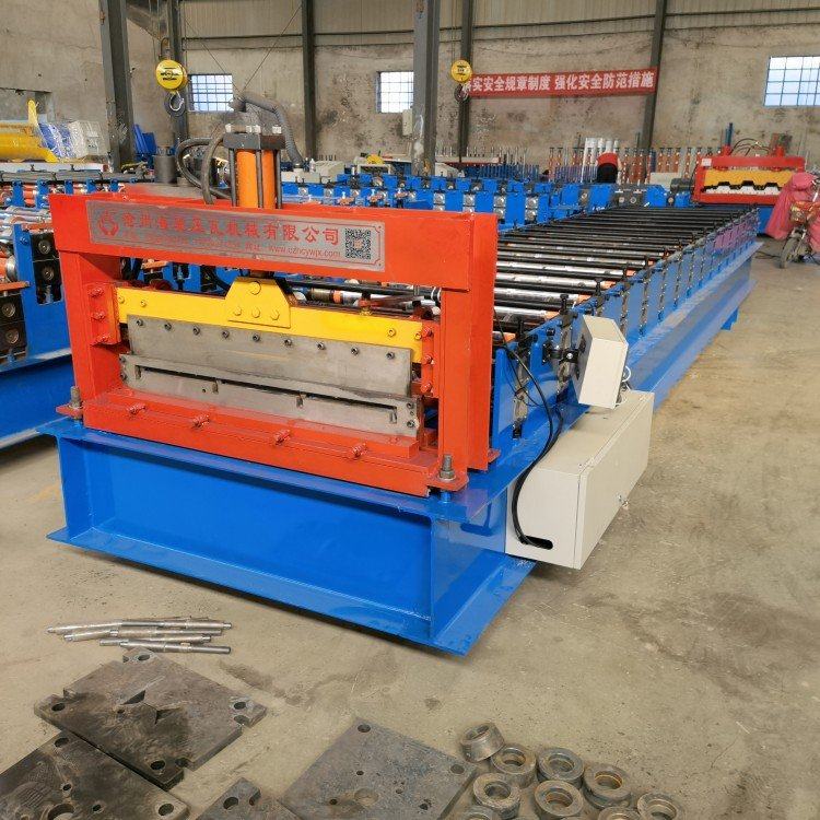 全自动压瓦机 打包箱吊顶板设备831型顶板 搭接无缝隙 海驰机械,机械设备,其他机械设备,淘宝优惠券,粉丝福利购,淘宝优惠卷