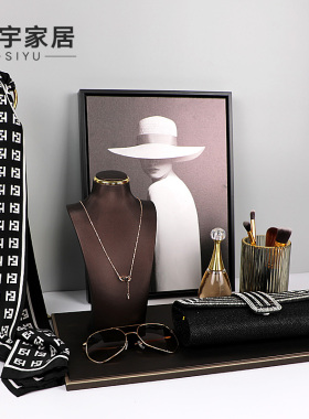 轻奢样板房间衣帽间装饰品摆件梳妆台软装首饰托盘挂画工艺品家饰