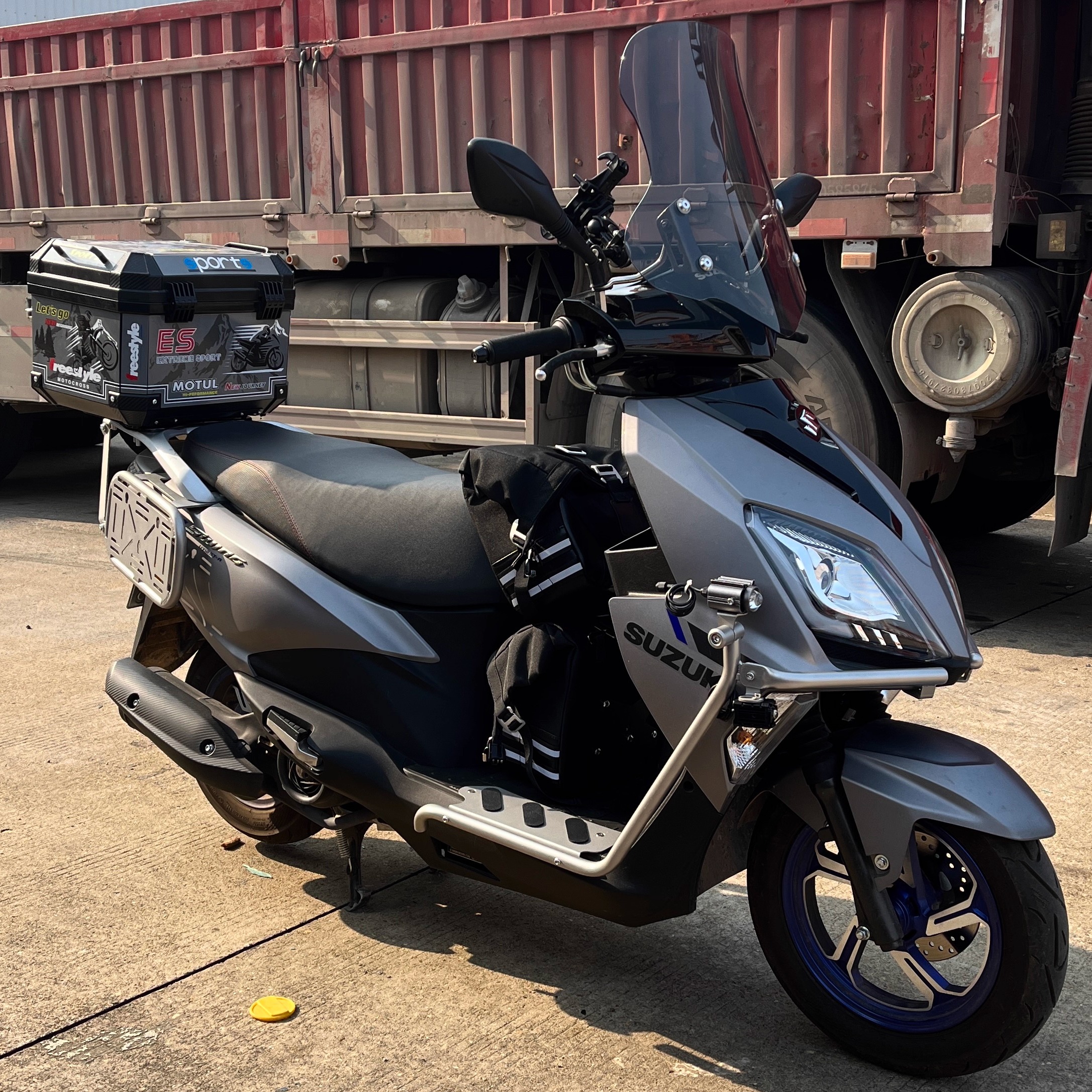 铃木uy125射灯架踏板护杠