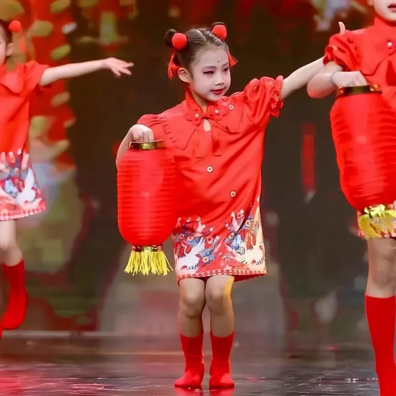 元旦儿童喜庆中国风演出服幼儿女舞蹈裙梦娃灯笼元日红旗袍表演服