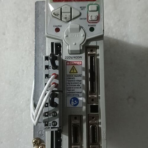 议价CSD3伺服驱动器CSD3-04BX2CSD3-02BX2CSD3-08BX2