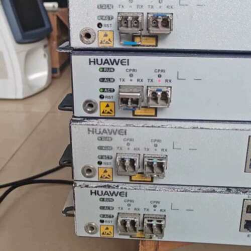 议价电源 RHUB3908带一个4850G2电源模组。数
