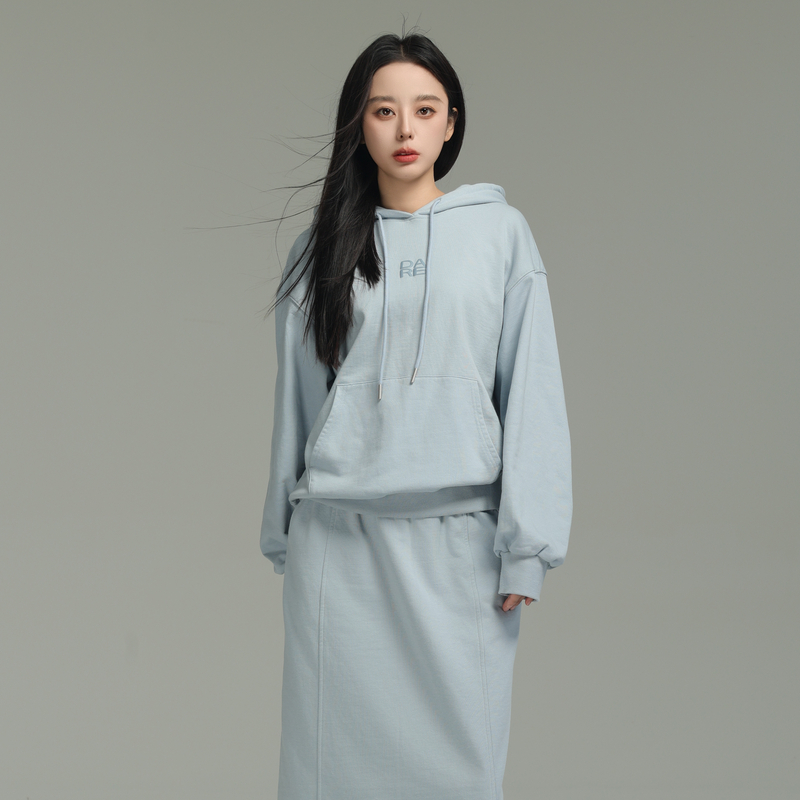 AIRIQI卫衣冬季新款棉字母刺绣连帽抽绳时尚套头卫衣女AX44WY381