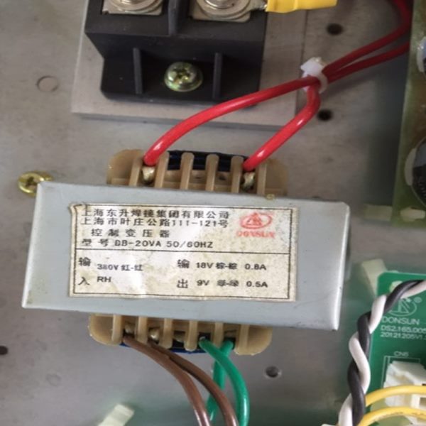 D38 5A AV.变压器18转A-电焊机变压器9V8VV0 东升B.敏豪020  0