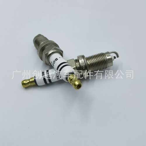 汽车火花塞火嘴101905601B F7HER2适用于大众波罗