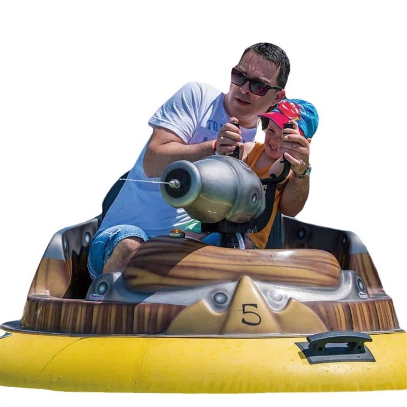 亲子戏水游乐水上公园电动充气碰碰船激光对战打水雷仿古碰碰船