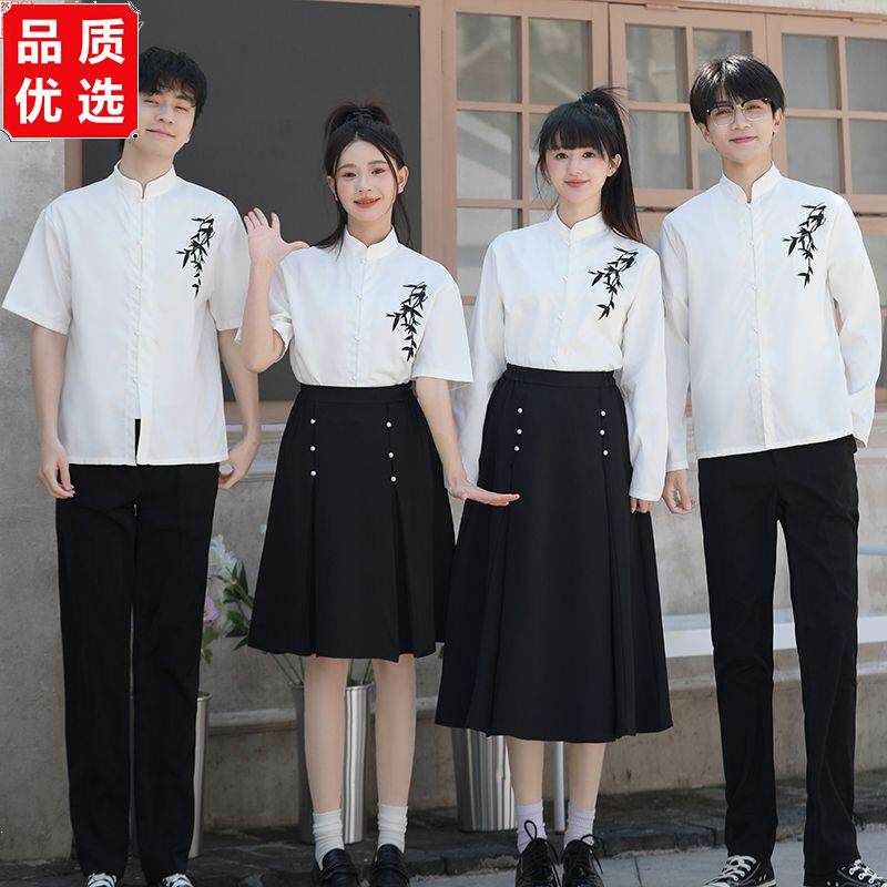 中学生合唱团演出服装初
