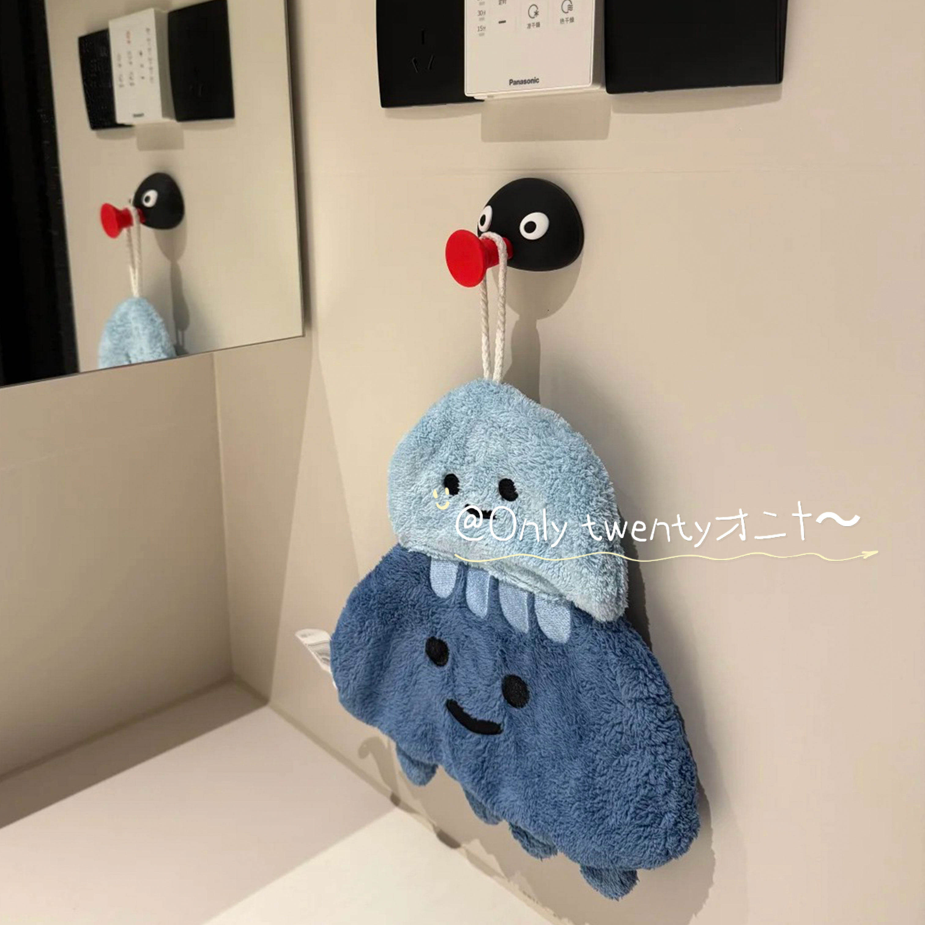 pingu嘟嘴企鹅毛巾挂钩装饰卫生间墙上挂勾卡通粘钩强力无痕贴饰