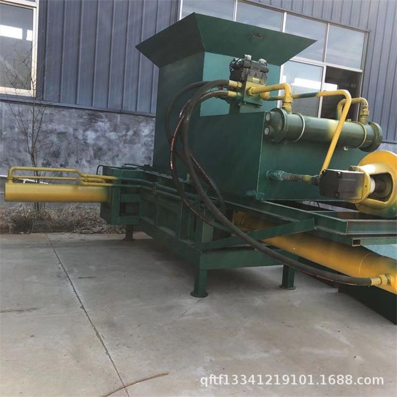 秸秆稻草饲料打包机椰糠玉米芯压缩打包机2分钟一包青储打包机