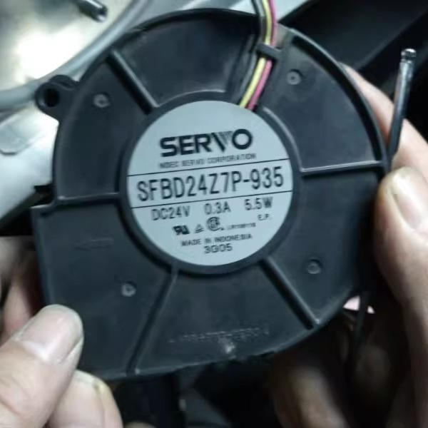 SERVO伺服SFBD24Z7P-935 9cm放映机鼓风机风扇24V 0.3A 5.5W 9730