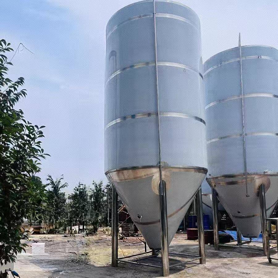 工厂直销20吨30吨大容量不锈钢精酿啤酒发酵罐