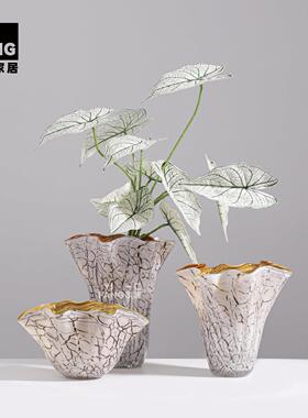 一匚 现代轻奢花瓣石纹镂空艺术琉璃花瓶 样板间高端会所别墅摆件