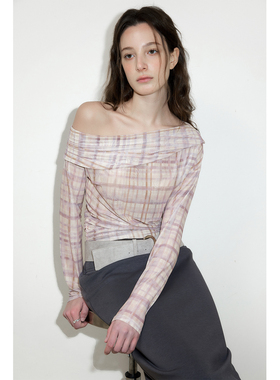 in modo diverso 原创设计艺术格纹斜肩打褶设计感针织网纱T恤女