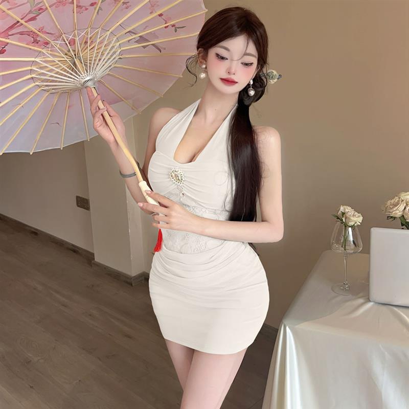 纯欲风辣妹性感带胸垫挂脖抹胸连衣裙设计感蕾丝网纱拼接包臀短裙