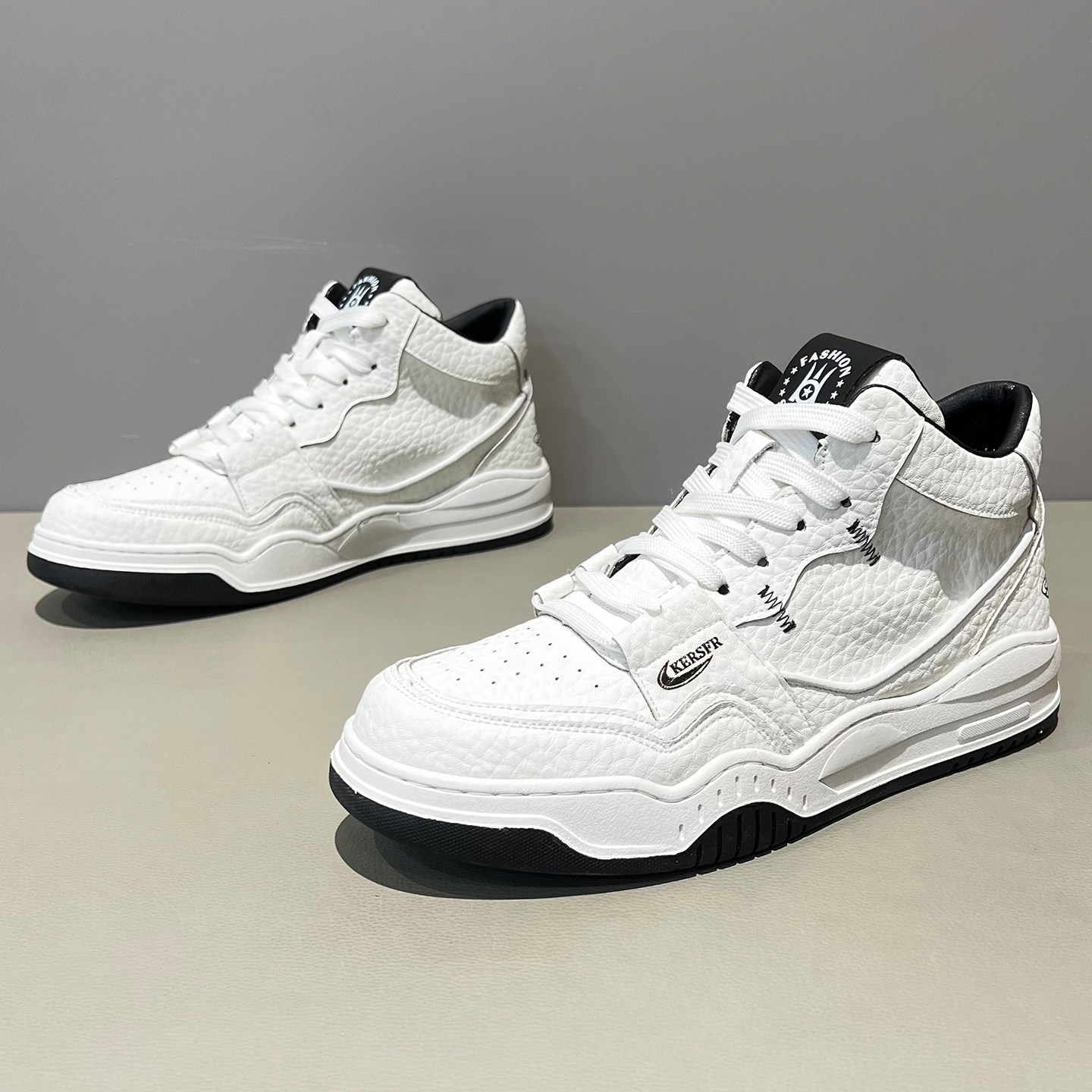 潮牌男款2026新款皮面软底高帮板鞋春季透气舒适款板鞋运动休闲鞋