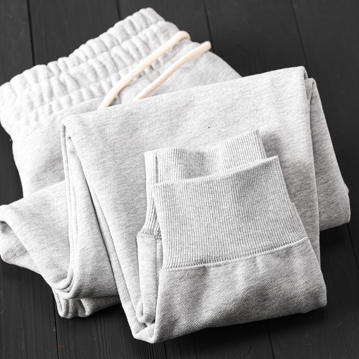 春秋冬三季可穿收口卫裤