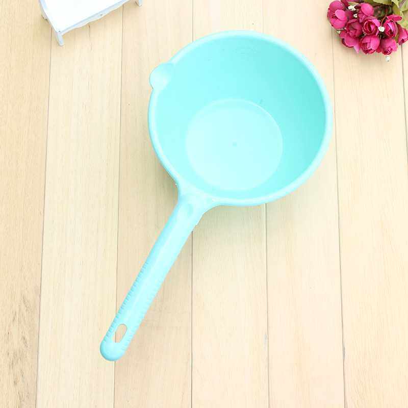 塑料加厚水瓢 厨房长柄水勺 沐浴水舀洗澡瓢舀子颜色混发 2元百货,厨房/烹饪用具,水舀/水瓢,淘宝优惠券,粉丝福利购,淘宝优惠卷