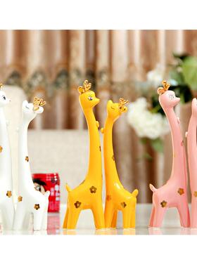 现代简约情侣梅花鹿创意家居客厅电视柜工艺品陶瓷摆件可爱装饰品