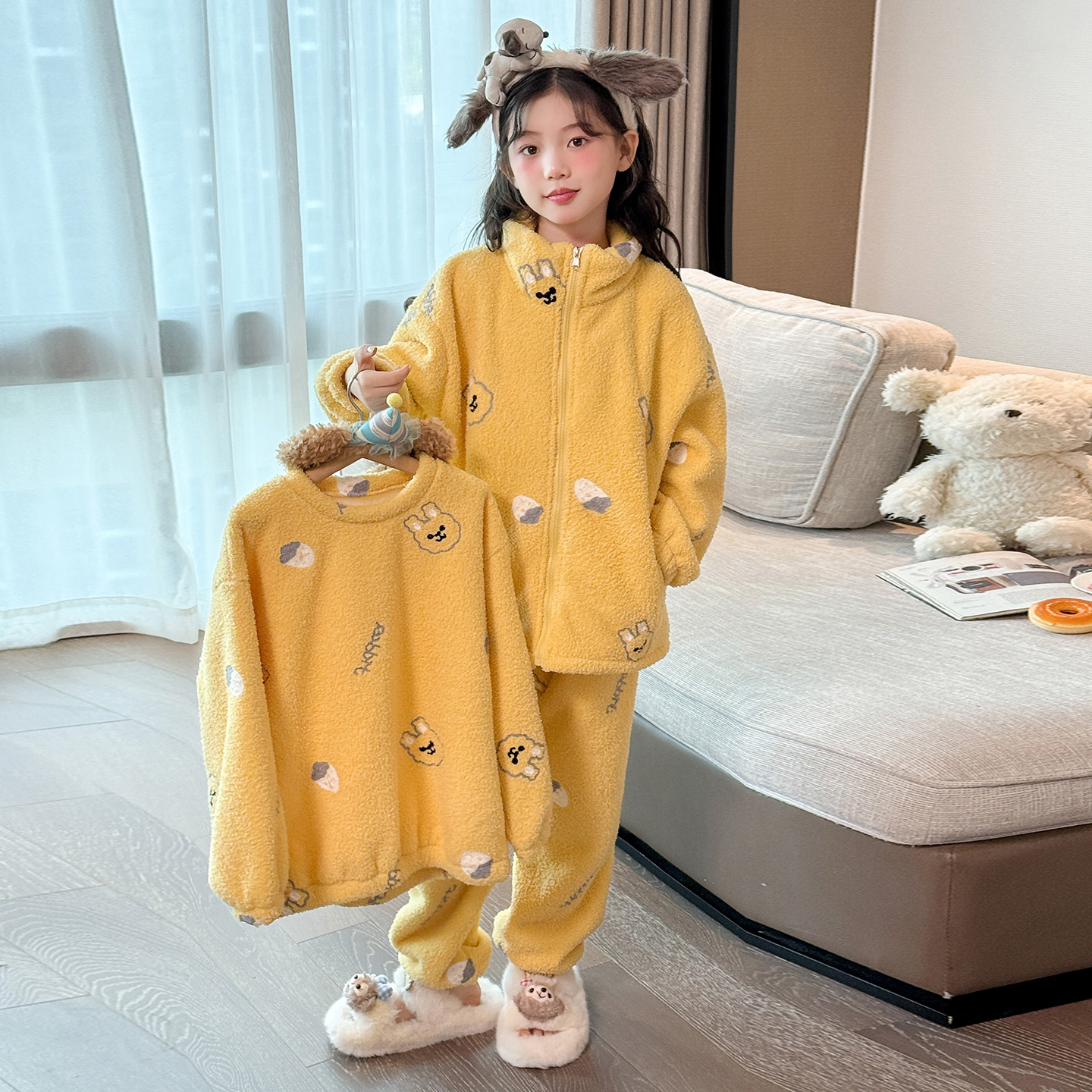 女童法兰绒睡衣套装秋冬款