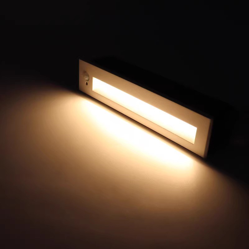 横装楼梯灯 LED人体感应地脚灯 嵌入式墙角灯过道台阶踏步灯12瓦