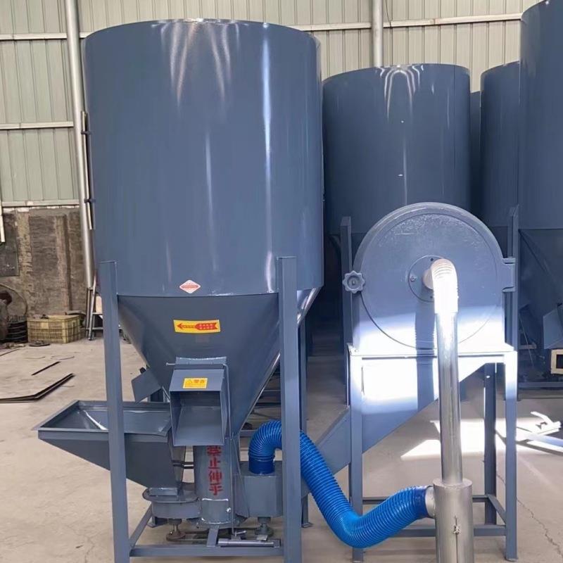 立式1吨饲料混合机鸡饲料无尘粉碎搅拌一体自吸式玉米粉碎搅拌机