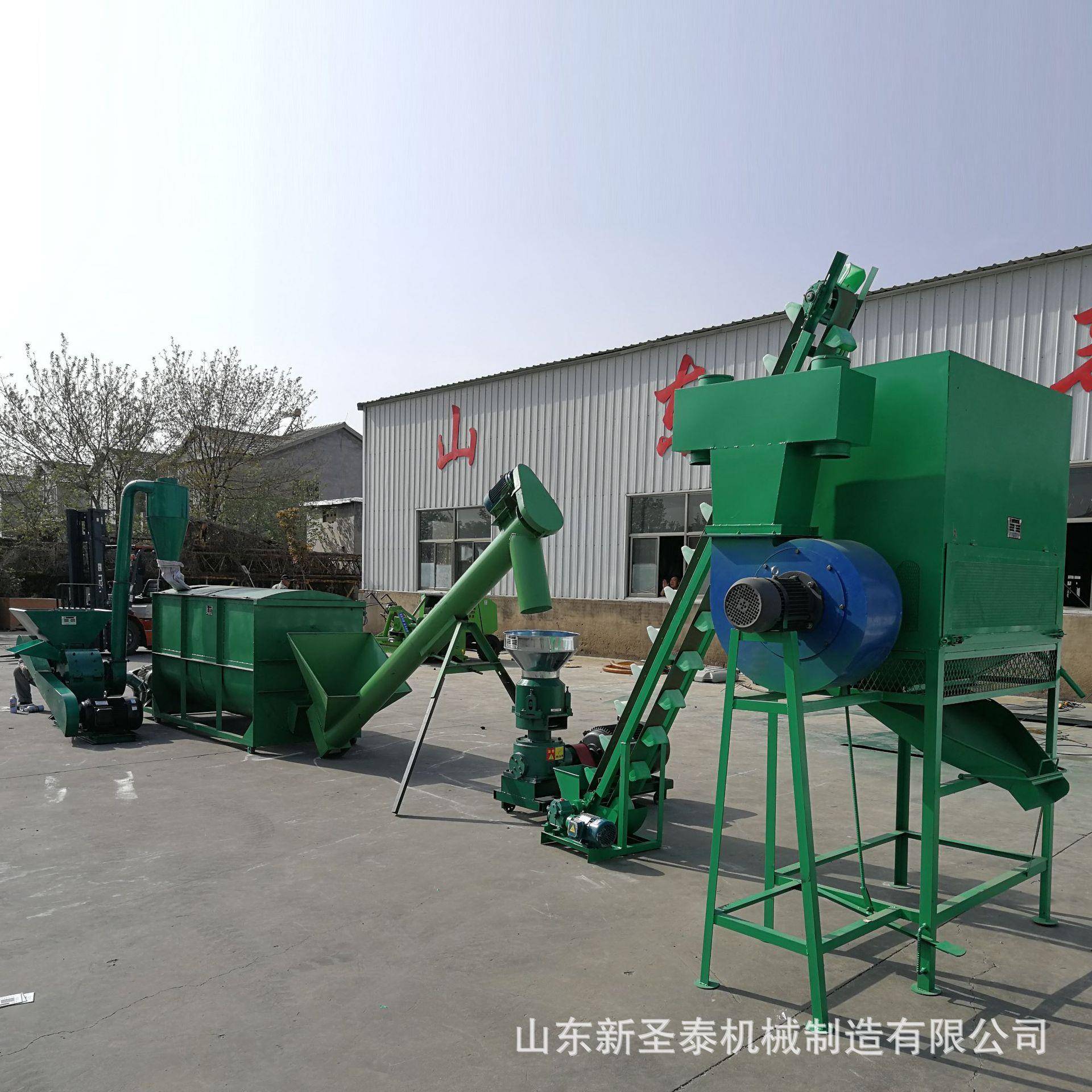 时产1吨饲料机组生产商大型草粉饲料加工机组视频牛羊养殖制粒机