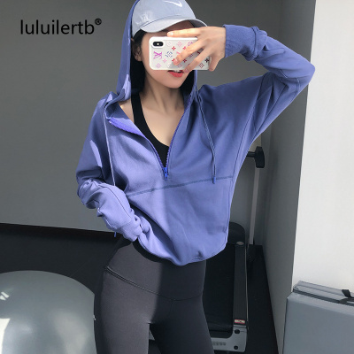 luluilertb运动休闲卫衣女