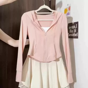 粉色冰丝防晒衣女2025新款修身收腰瑜伽服短款运动上衣小个子外套