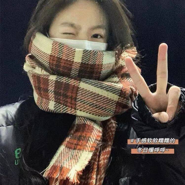 新款围巾女冬季日韩系百搭格子保暖加厚情侣围脖学生潮高级感披肩