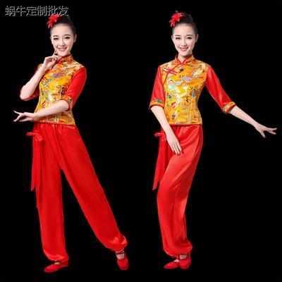 男女开场舞蹈服装广张灯