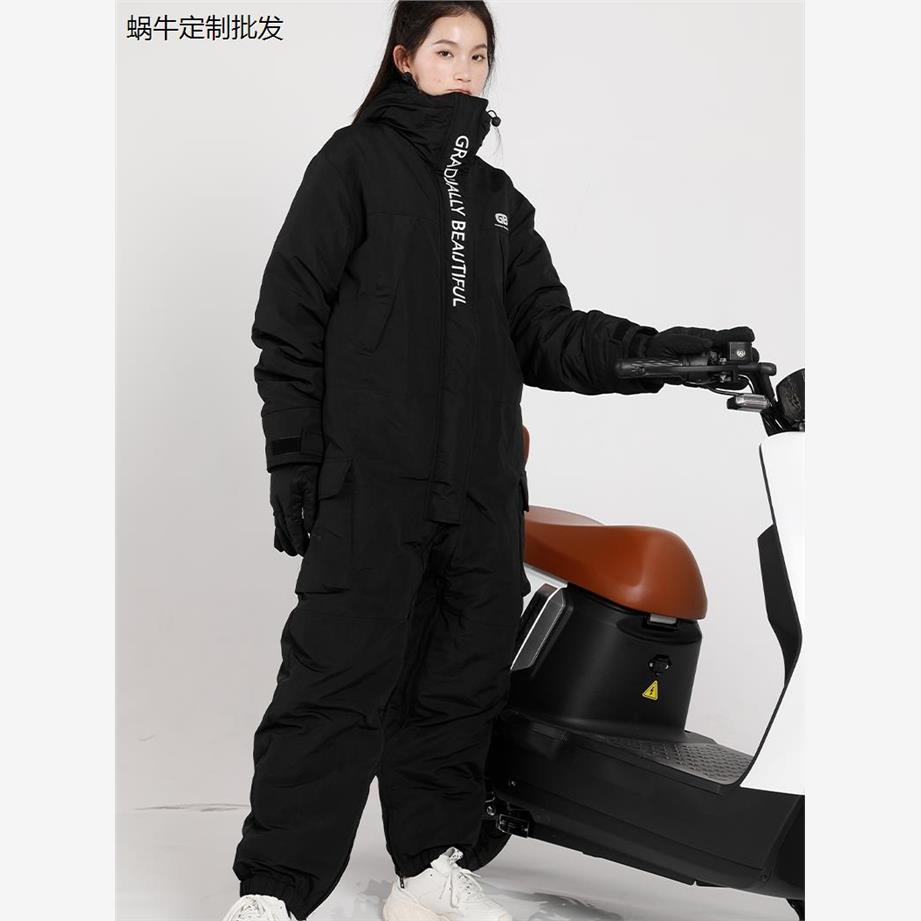男女骑摩托车骑行服机连